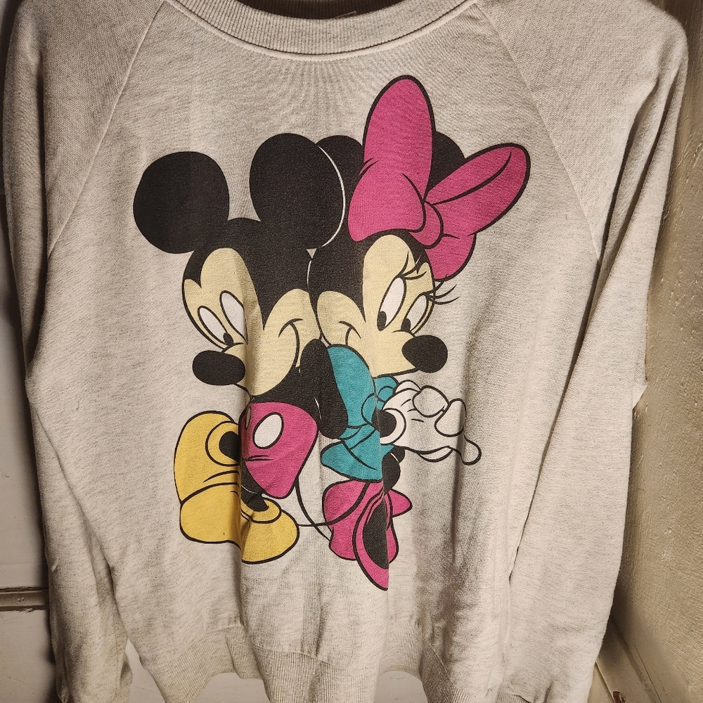 Vintage Disney Mickey and Minnie Sweatshirt size Medium